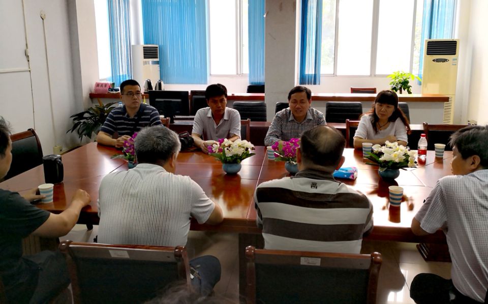 在南阳理工学院计算机与乐鱼(中国)进行座谈交流